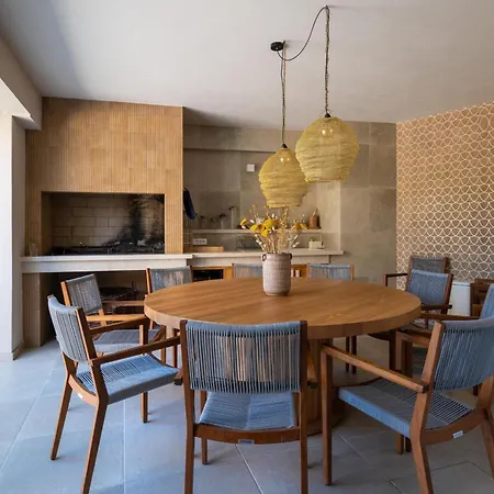 빌라 Casa Nova With Heated Pool, Area & Game 발