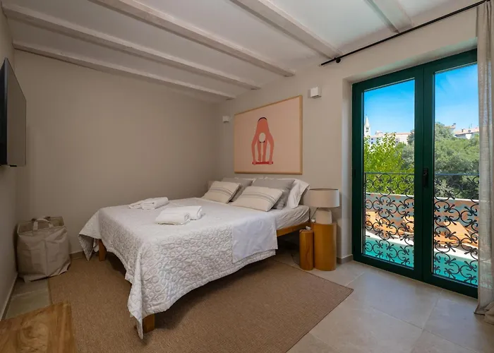 Luxury Casa Nova With Wellness And Game 빌라 발