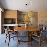 ヴィラ Casa Nova With Heated Pool, Area & Game ベール